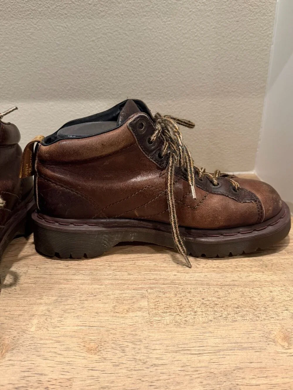 Dr. Martens Dark Brown Leather Lace-Up Ankle Boots. UK M6/US M7 / US Women's 8)